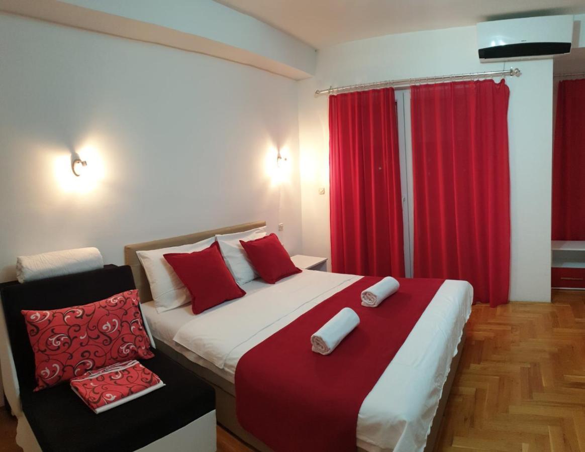 Front Beach Exclusive Apartments Струга Экстерьер фото
