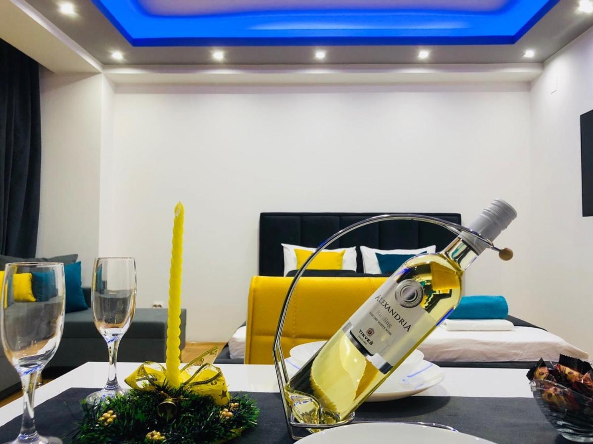 Front Beach Exclusive Apartments Струга Экстерьер фото