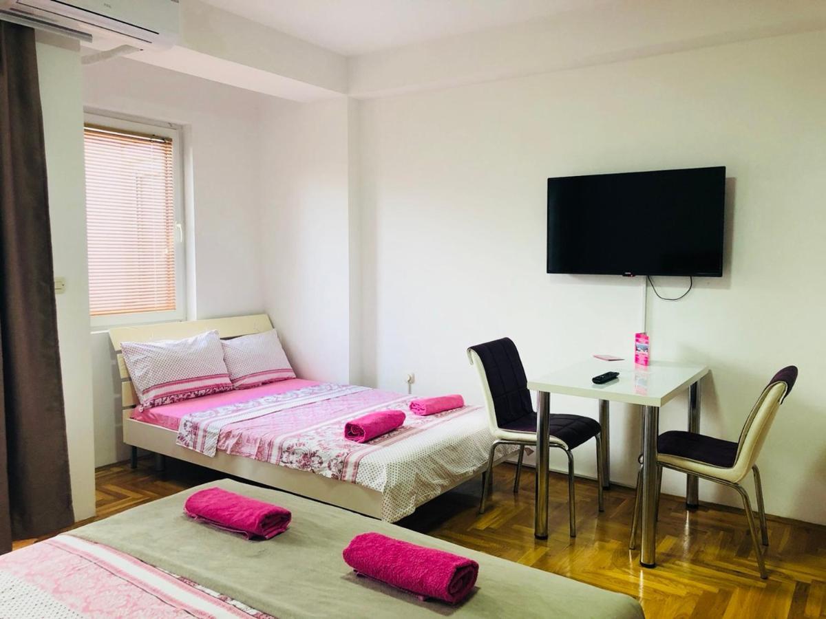 Front Beach Exclusive Apartments Струга Экстерьер фото