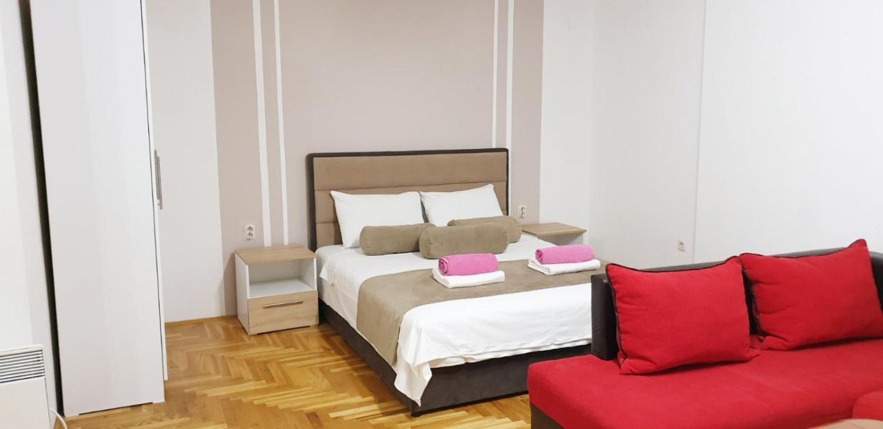 Front Beach Exclusive Apartments Струга Экстерьер фото