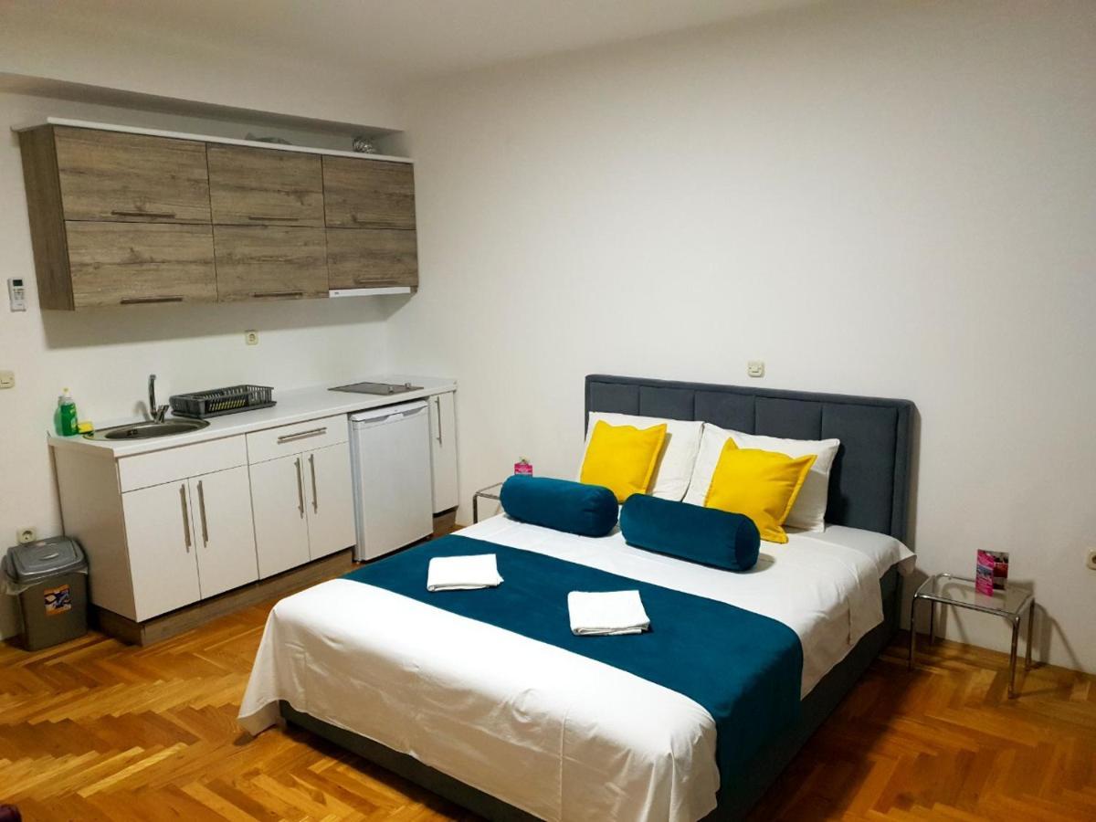 Front Beach Exclusive Apartments Струга Экстерьер фото