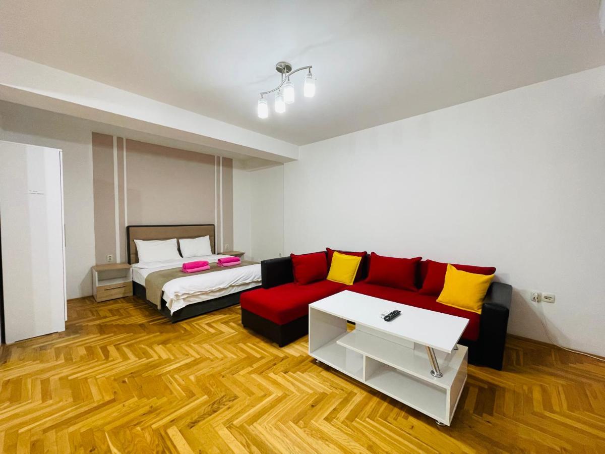 Front Beach Exclusive Apartments Струга Экстерьер фото