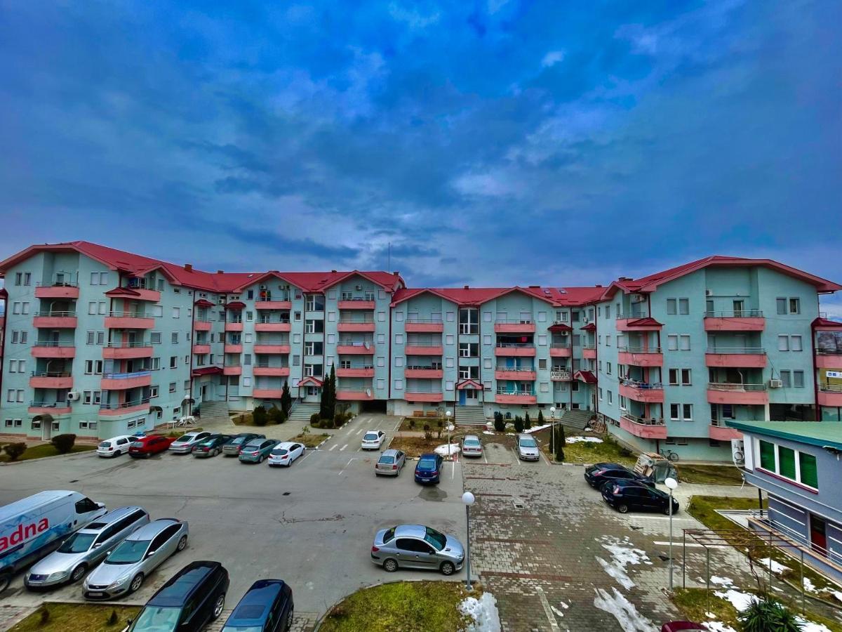 Front Beach Exclusive Apartments Струга Экстерьер фото