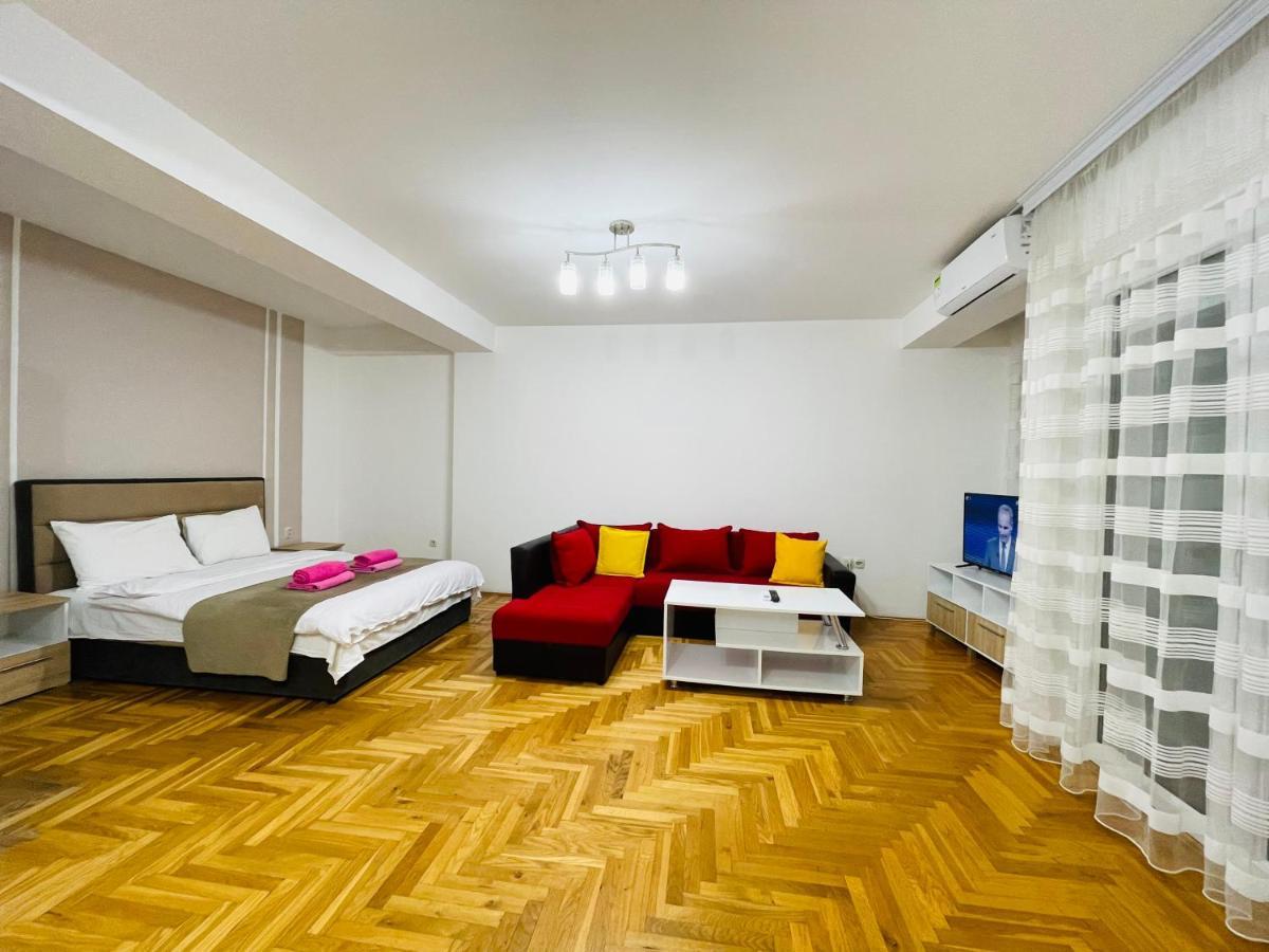 Front Beach Exclusive Apartments Струга Экстерьер фото