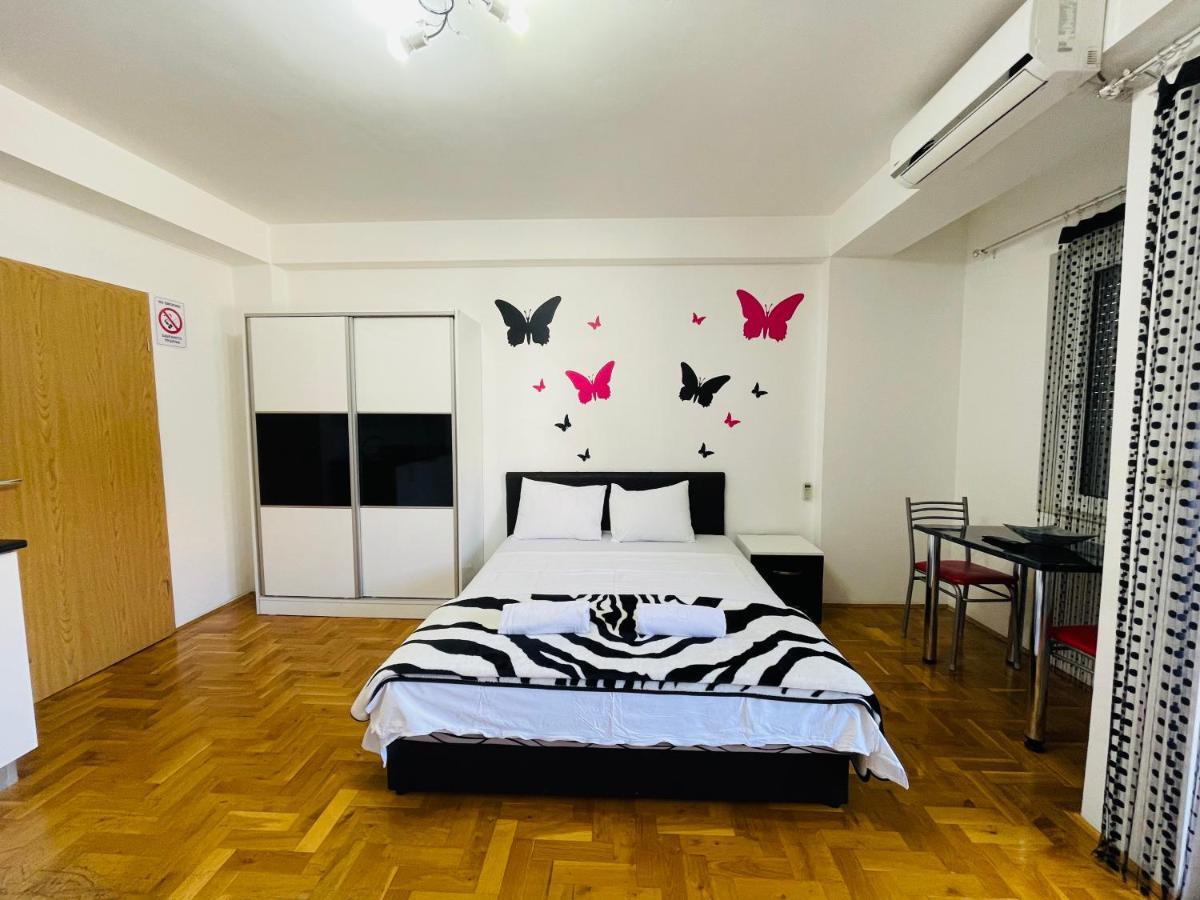 Front Beach Exclusive Apartments Струга Экстерьер фото