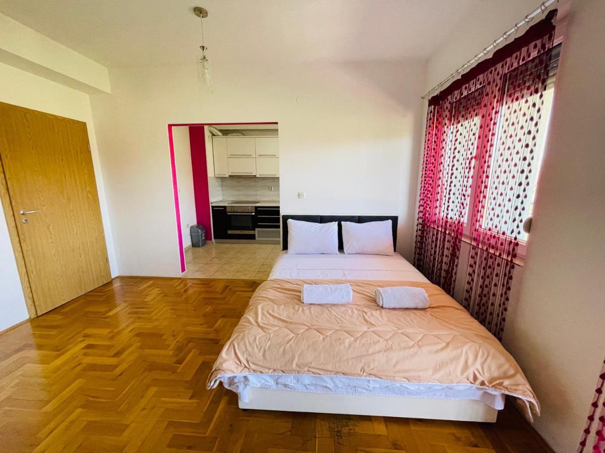 Front Beach Exclusive Apartments Струга Экстерьер фото