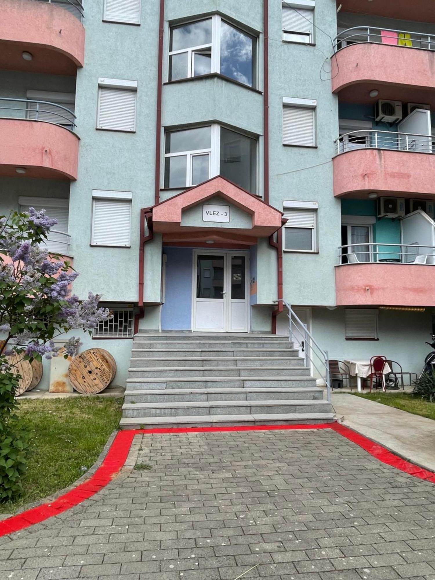 Front Beach Exclusive Apartments Струга Экстерьер фото