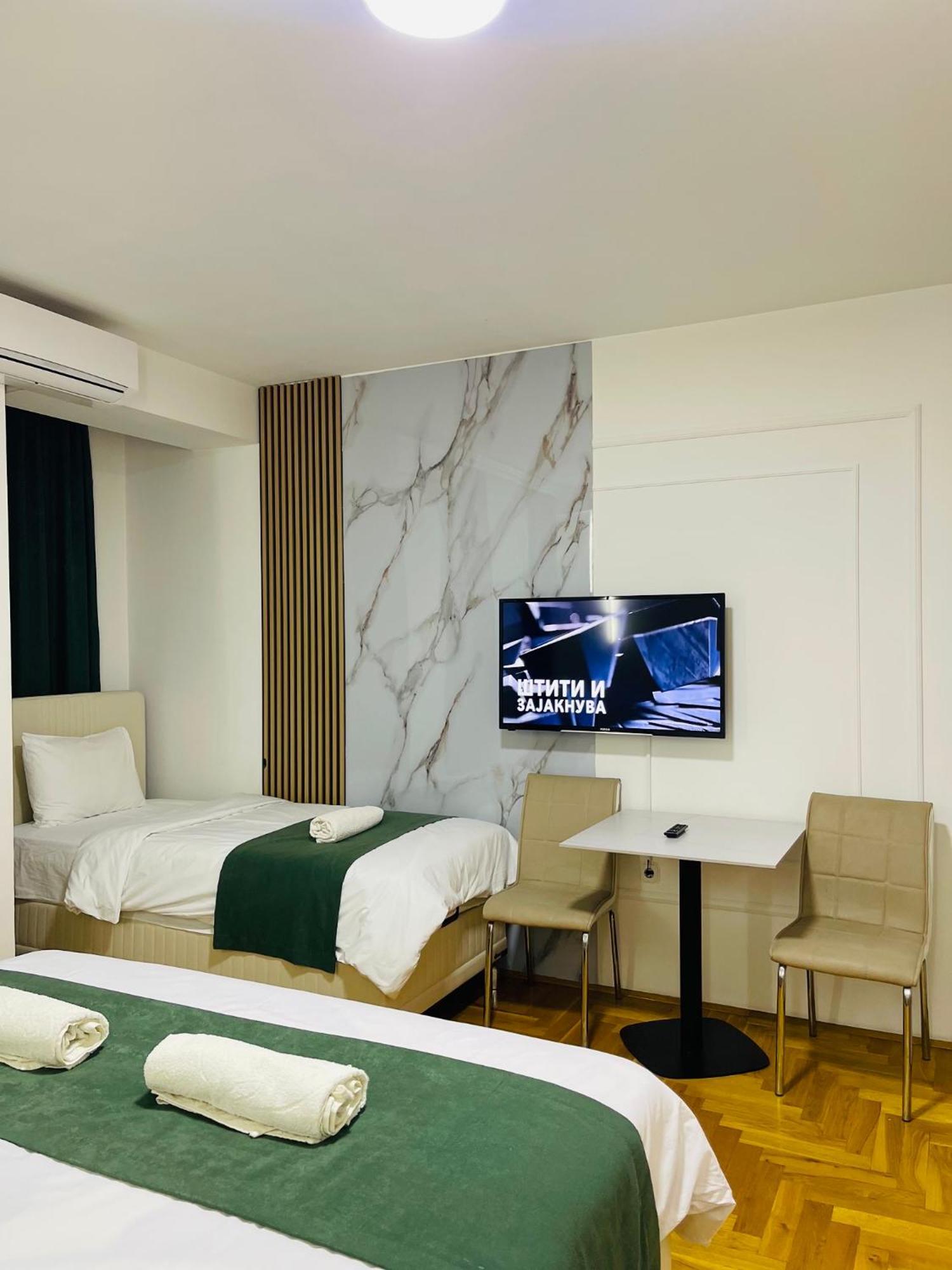 Front Beach Exclusive Apartments Струга Экстерьер фото